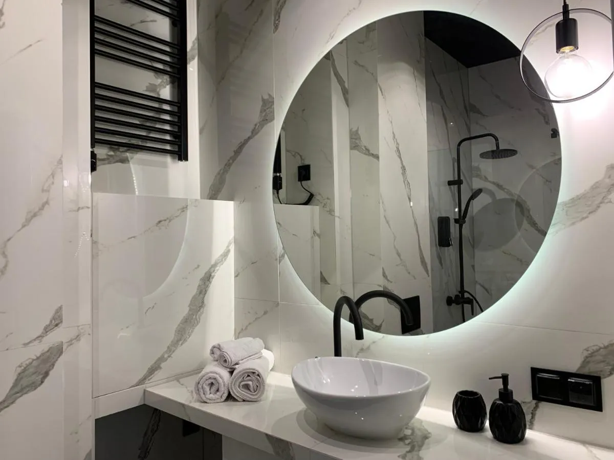 ALLURE PREMIUM APARTMENT — 3