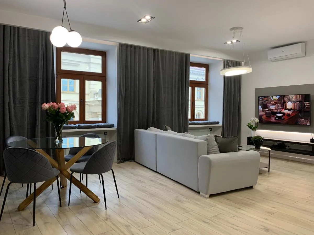 ALLURE PREMIUM APARTMENT — 5