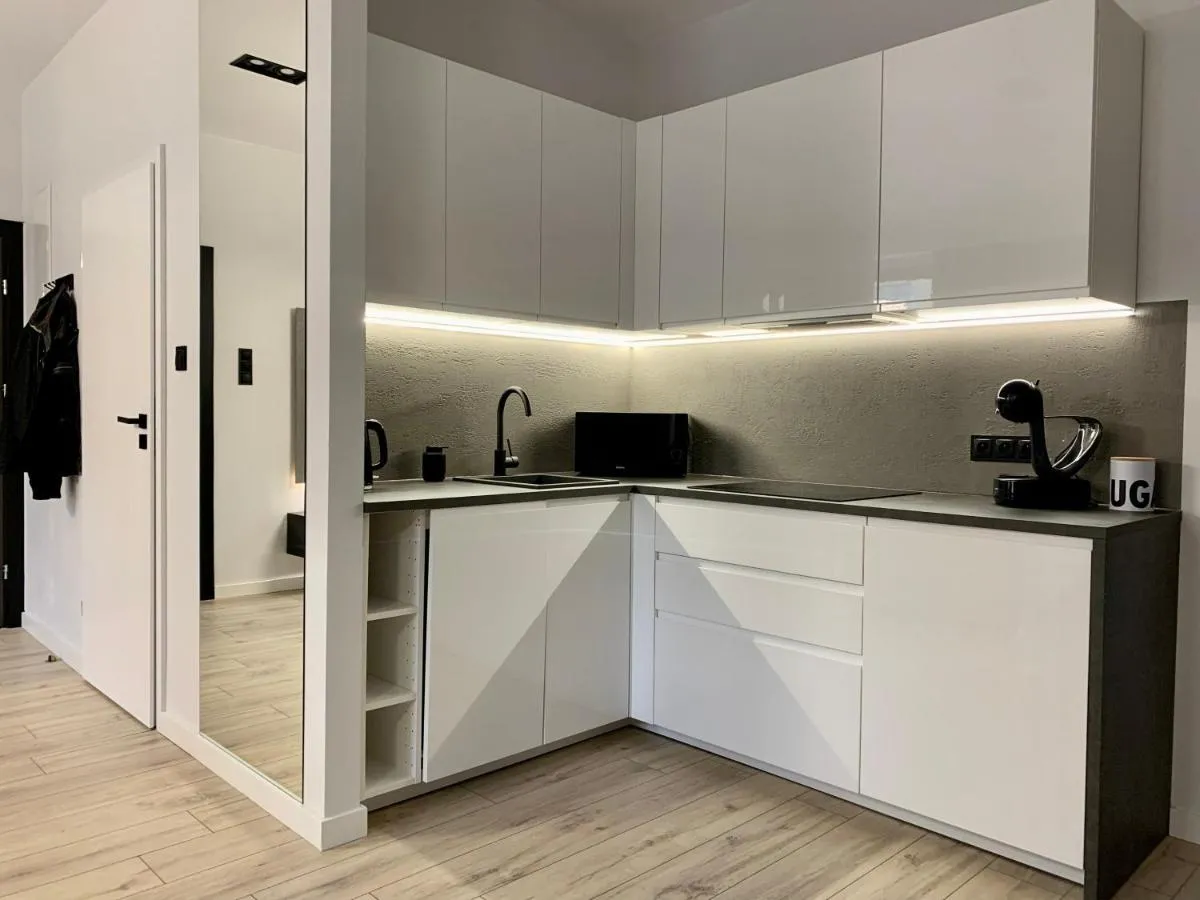 ALLURE PREMIUM APARTMENT — 4