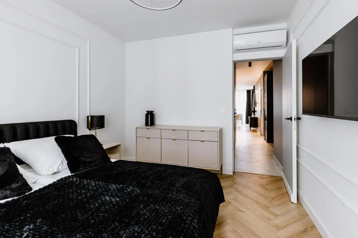 APARTAMENTY ARTE LUBLIN Reduta 172-2 faktura VAT garaż — 2