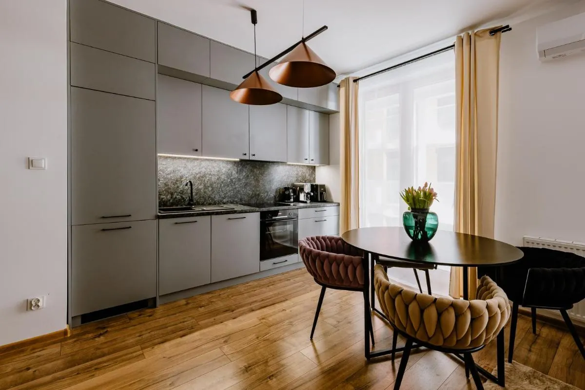 APARTAMENTY ARTE LUBLIN Rezydencja Ogród Saski 32 – faktura VAT — 3