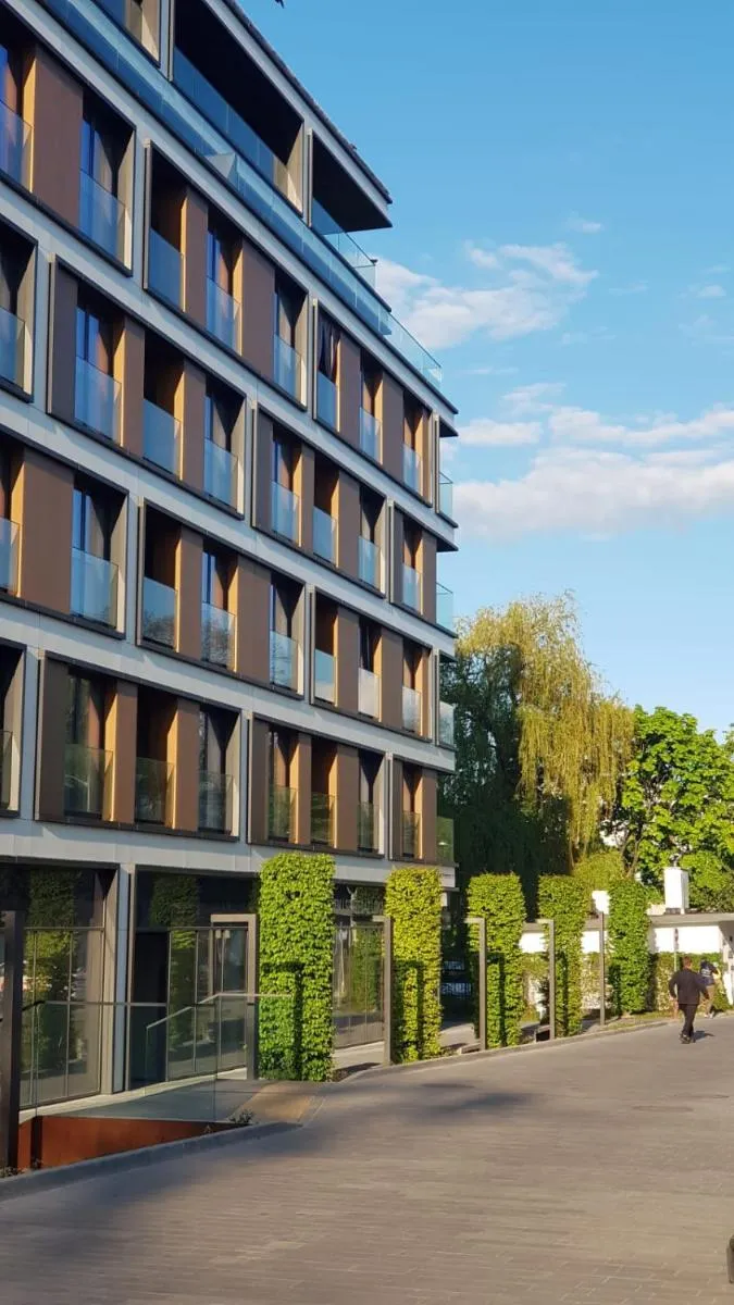Active Residence C 408 — 6