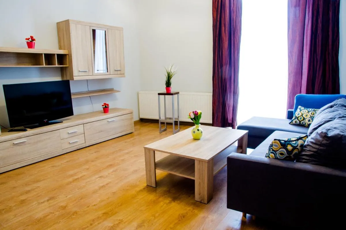 Apartament Brązowy Narutowicza 11 — 5