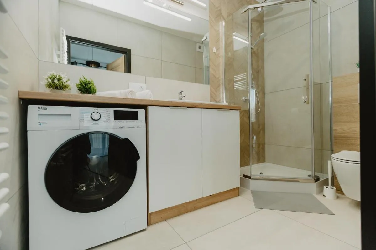 Apartament CHARLIE, F211 — 3