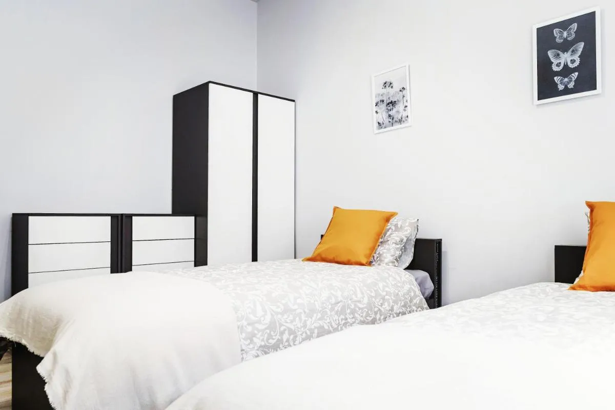 Apartament Fioletowy Krakowskie Przedmieście 26 — 6