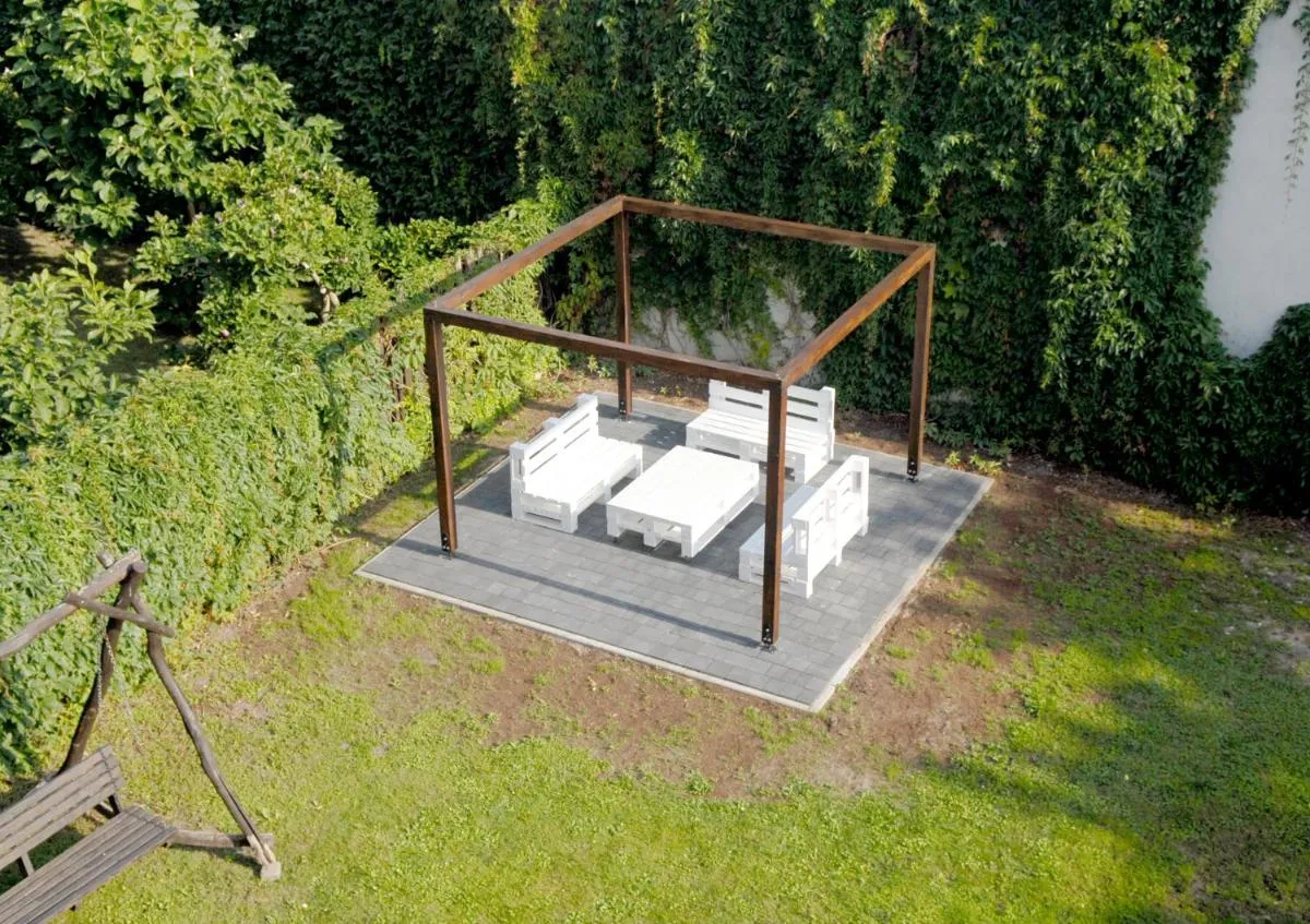 Dr Mandryk HOUSE — 6