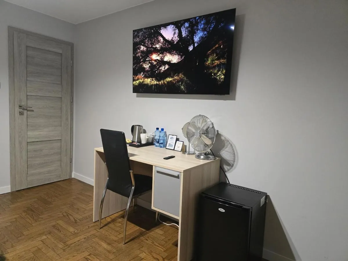 Dr Mandryk HOUSE — 7