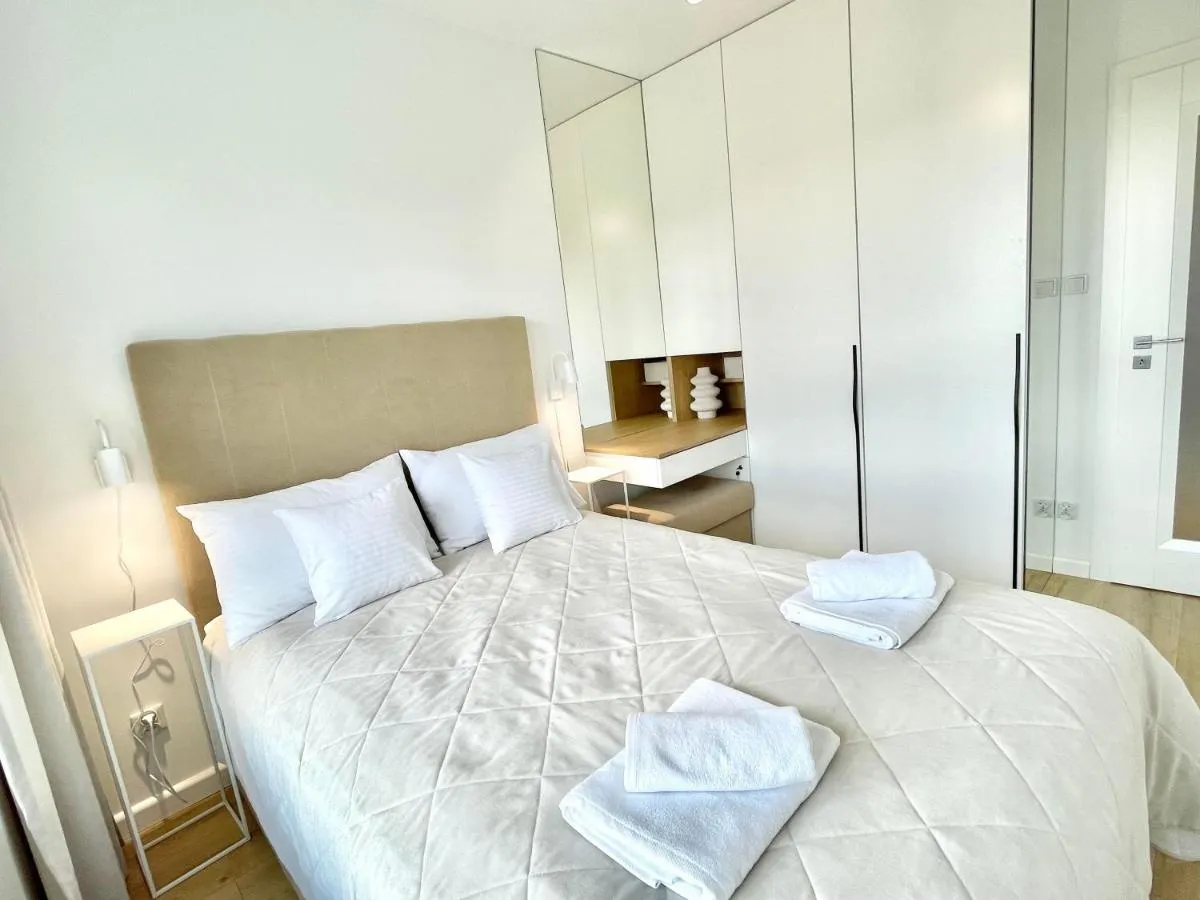 EASY RENT- Apartament z Widokiem — 3