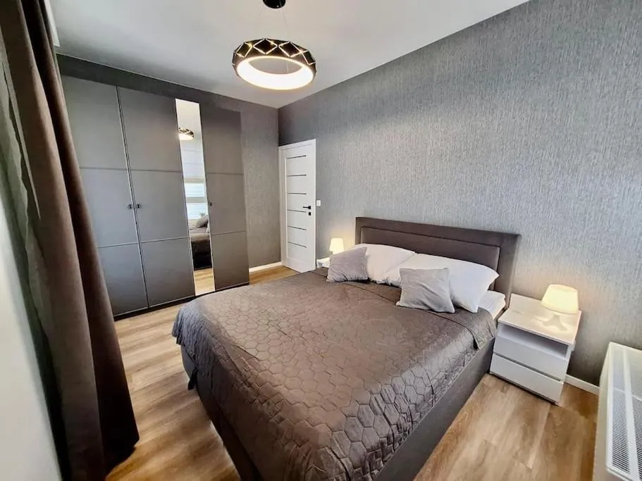 EASY RENT Apartments- Business Center 205, Free Parking, 24h Check-in — 6