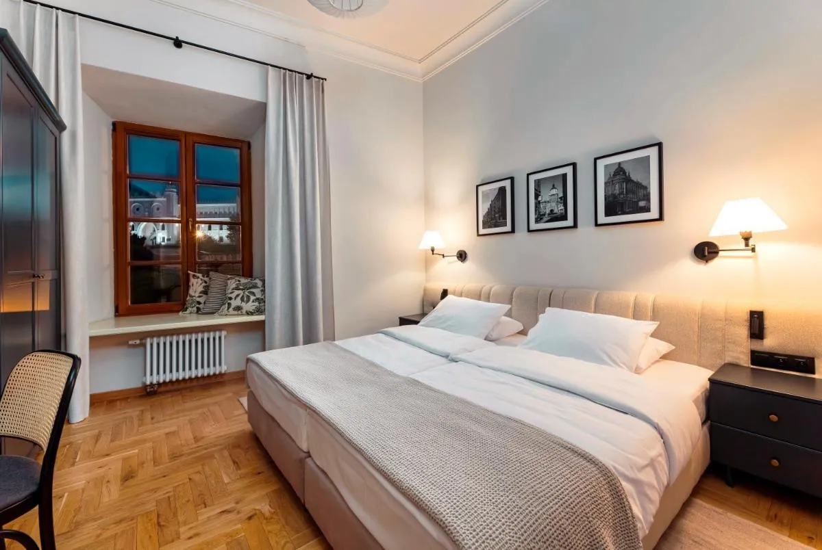 EASY RENT- Fontana Boutique Premium Plac Zamkowy — 7