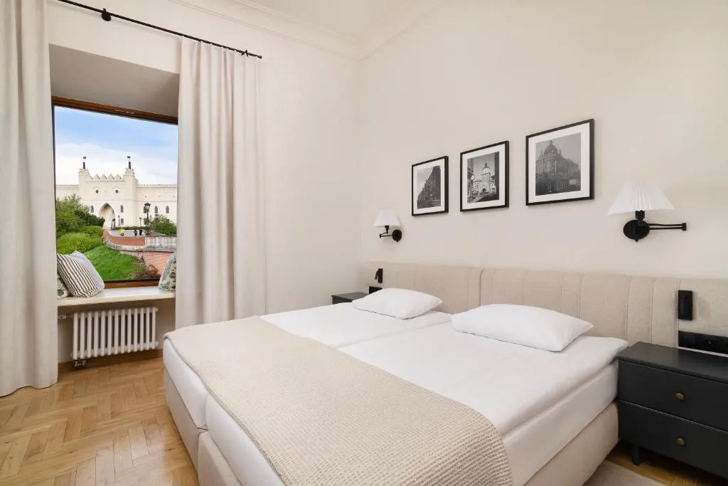 EASY RENT- Fontana Boutique Premium Plac Zamkowy