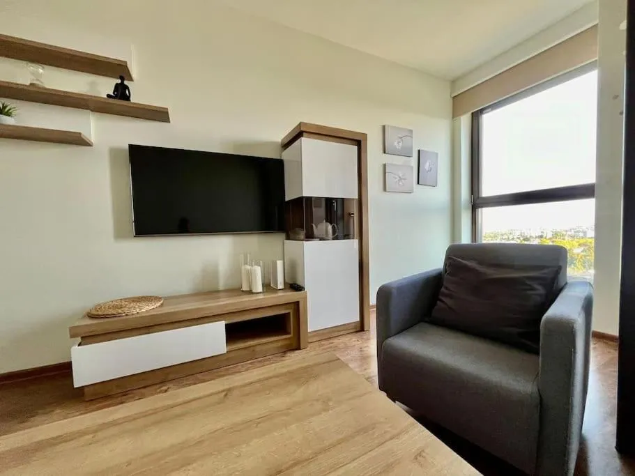 EASY RENT- Metropolitan 2 Free Parking, Hala Globus, 24h Check-in, Zana — 7