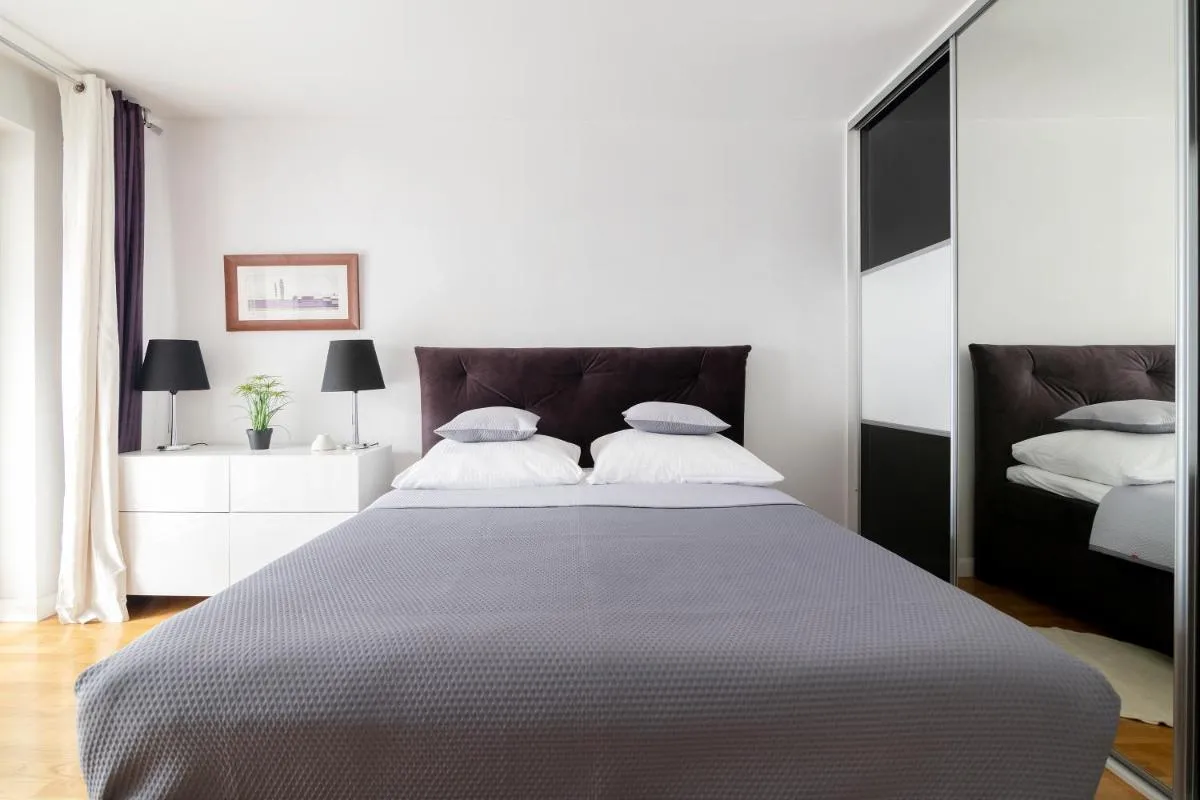 EASY RENT- RAYSKIEGO 24h Check-in — 7