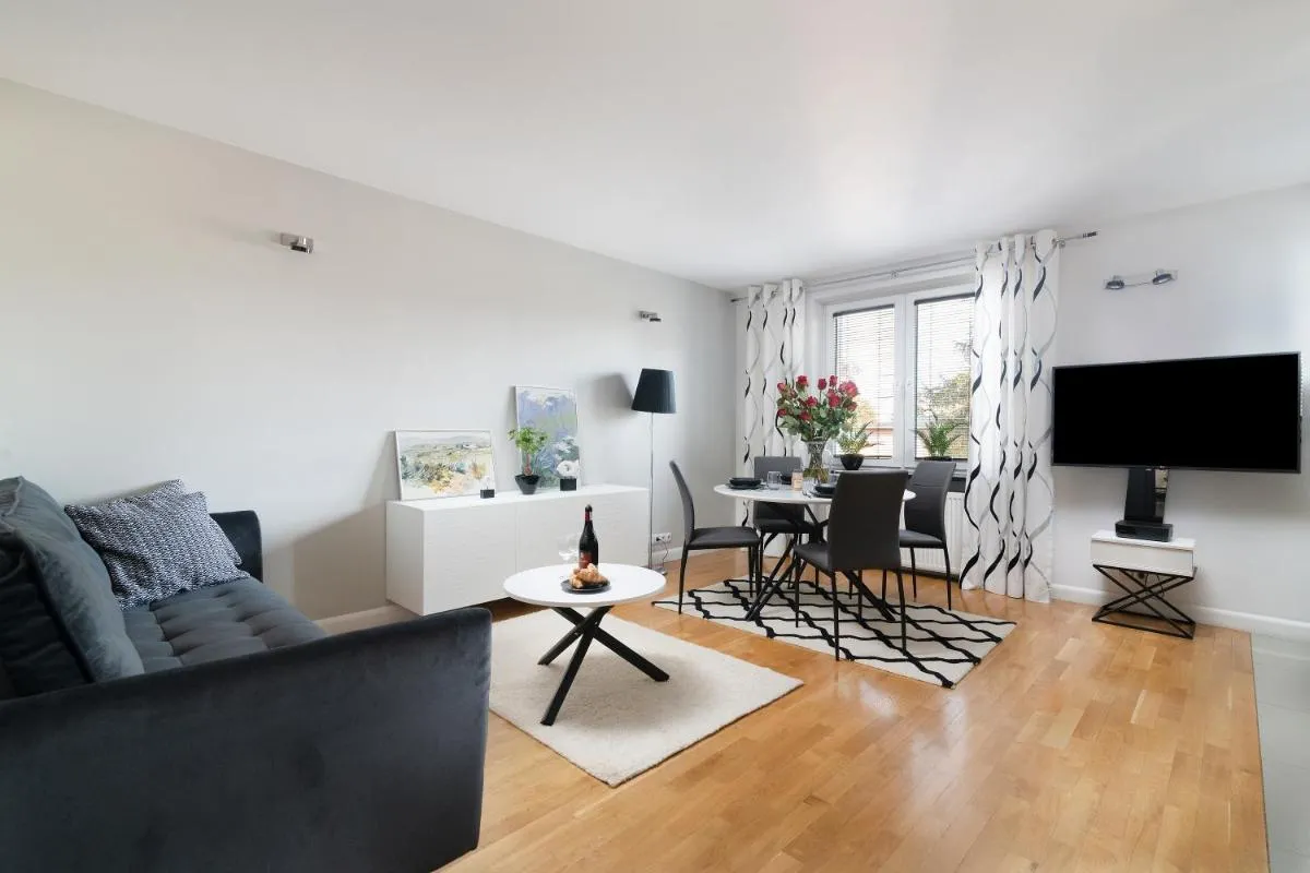 EASY RENT- RAYSKIEGO 24h Check-in — 5