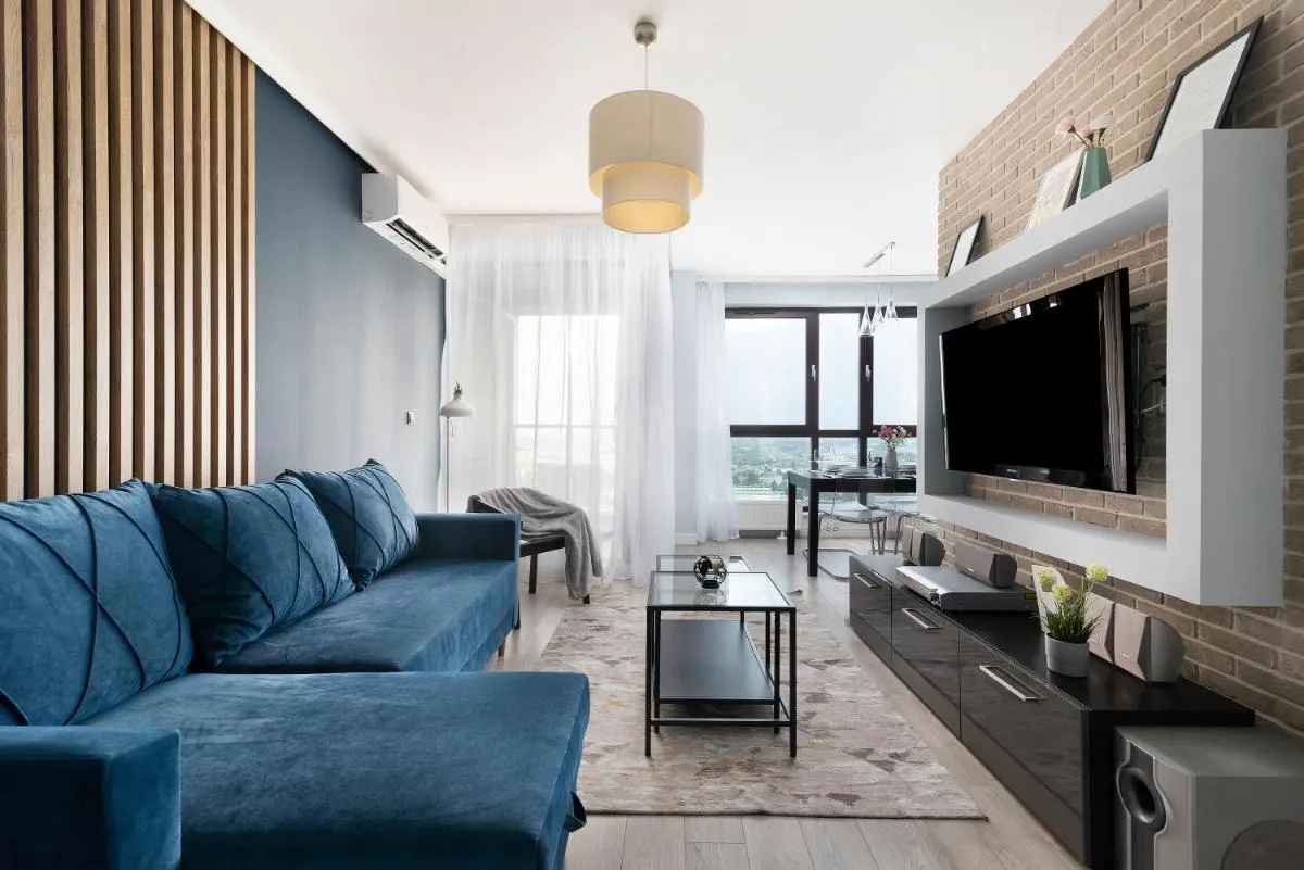 EASY RENT- SKY Free Parking, Hala Globus, 24h Check-in, Zana — 7