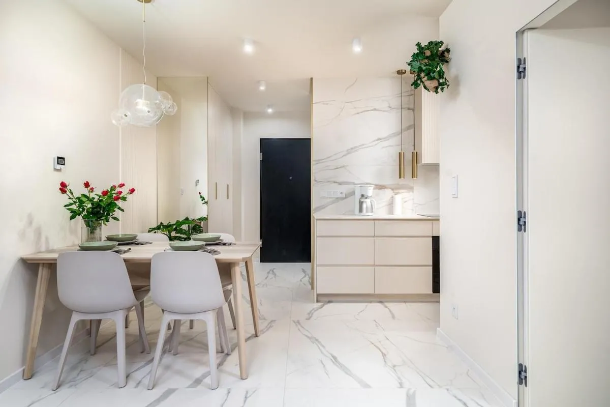 EASY RENT- Wieniawska 53 Centrum 24h Check-in — 4