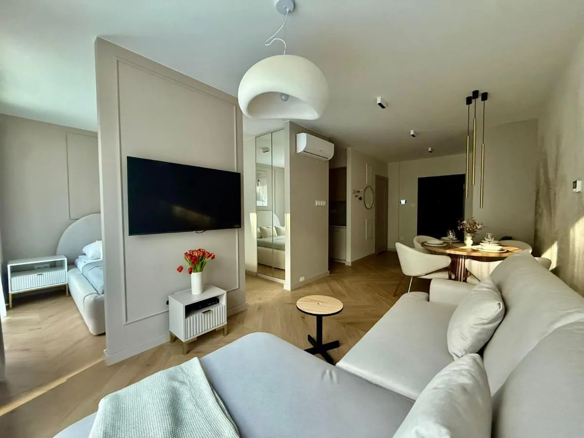 EASY RENT- Wieniawska 90, 24h Check-in — 2