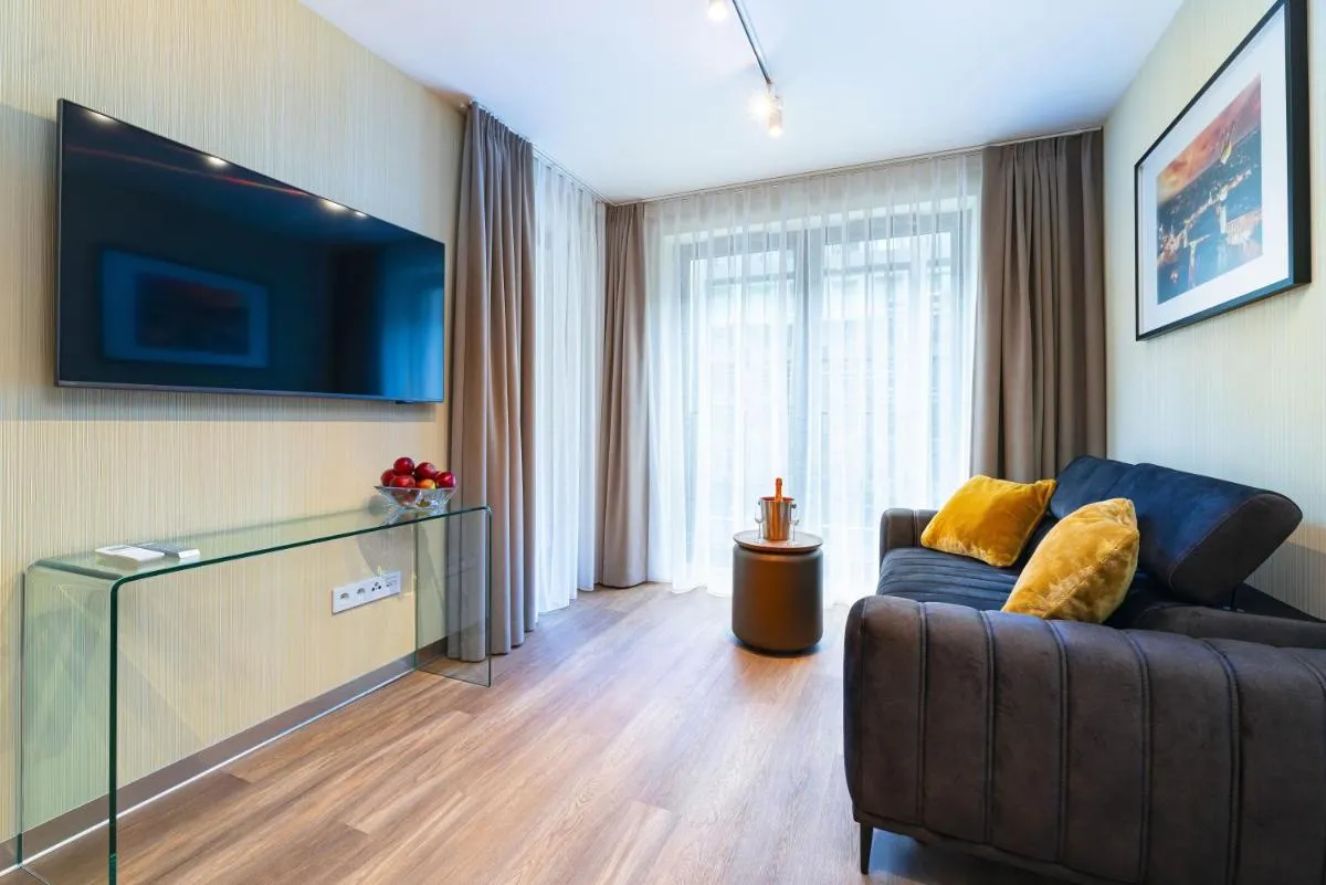 EASY RENT- Wieniawska TailorART — 6