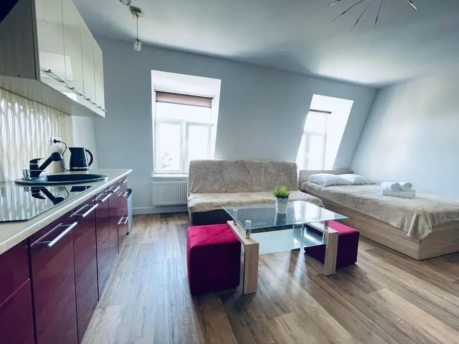 EASY RENT- Wyszyńskiego, Centrum 24h Check-in — 3