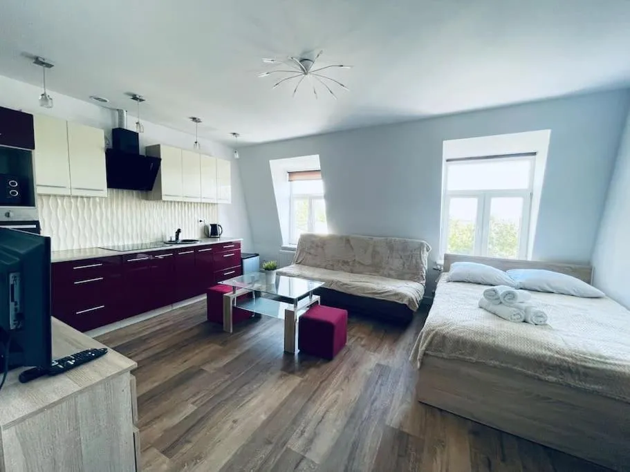 EASY RENT- Wyszyńskiego, Centrum 24h Check-in — 4
