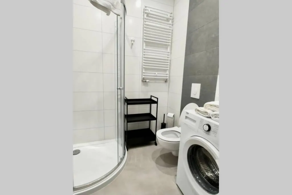 Easy Rent Apartments – BUSINESS CENTER 126, 24h Check-in — 3