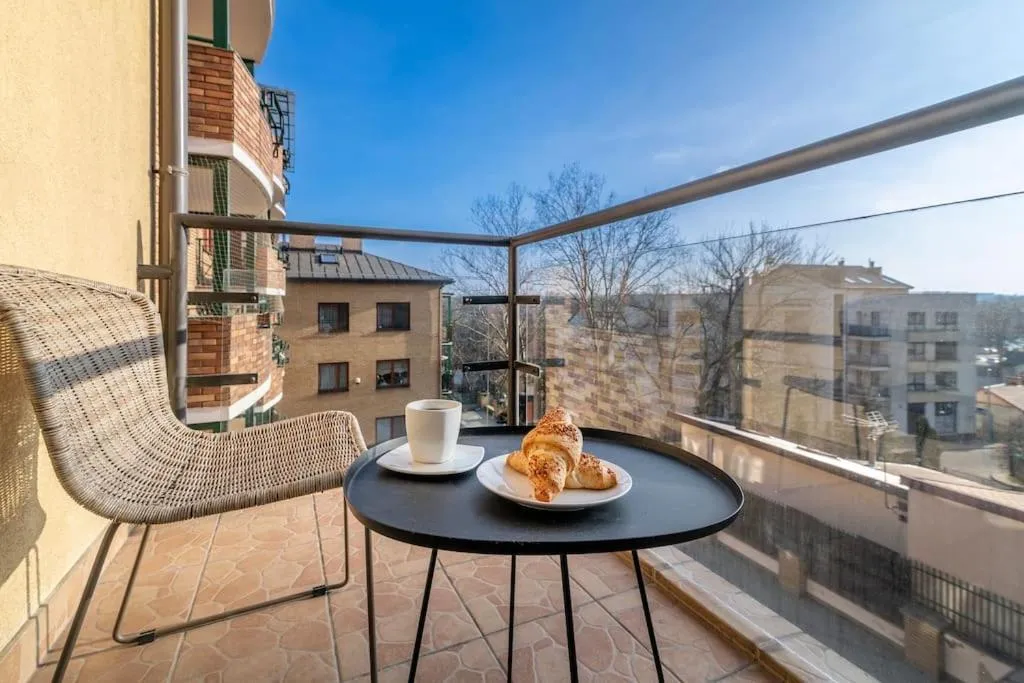 Easy Rent Apartments – Family, Centrum, Free parking, 24h Check-in — 4