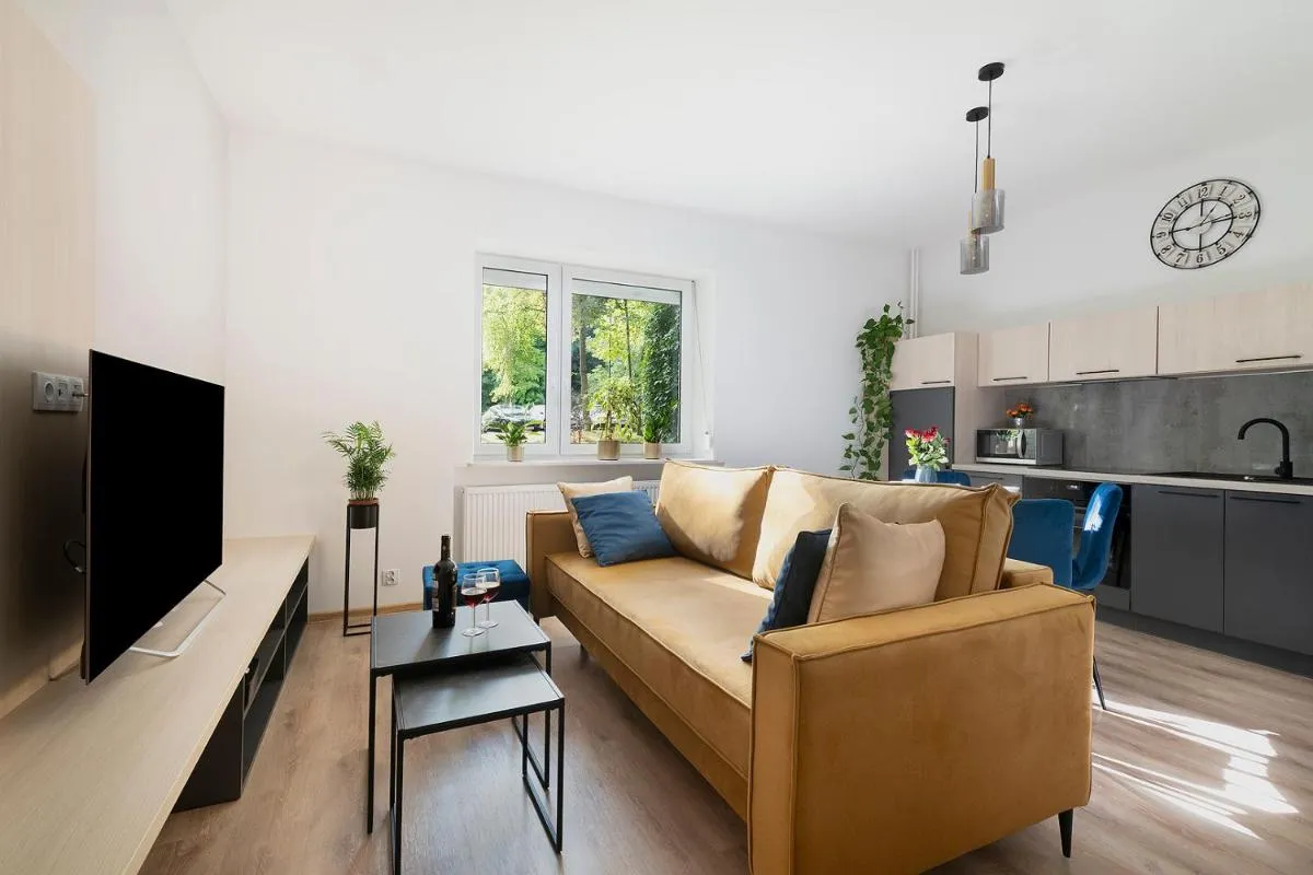 Easy Rent Apartments – Kosmos, 24h Check-in — 3