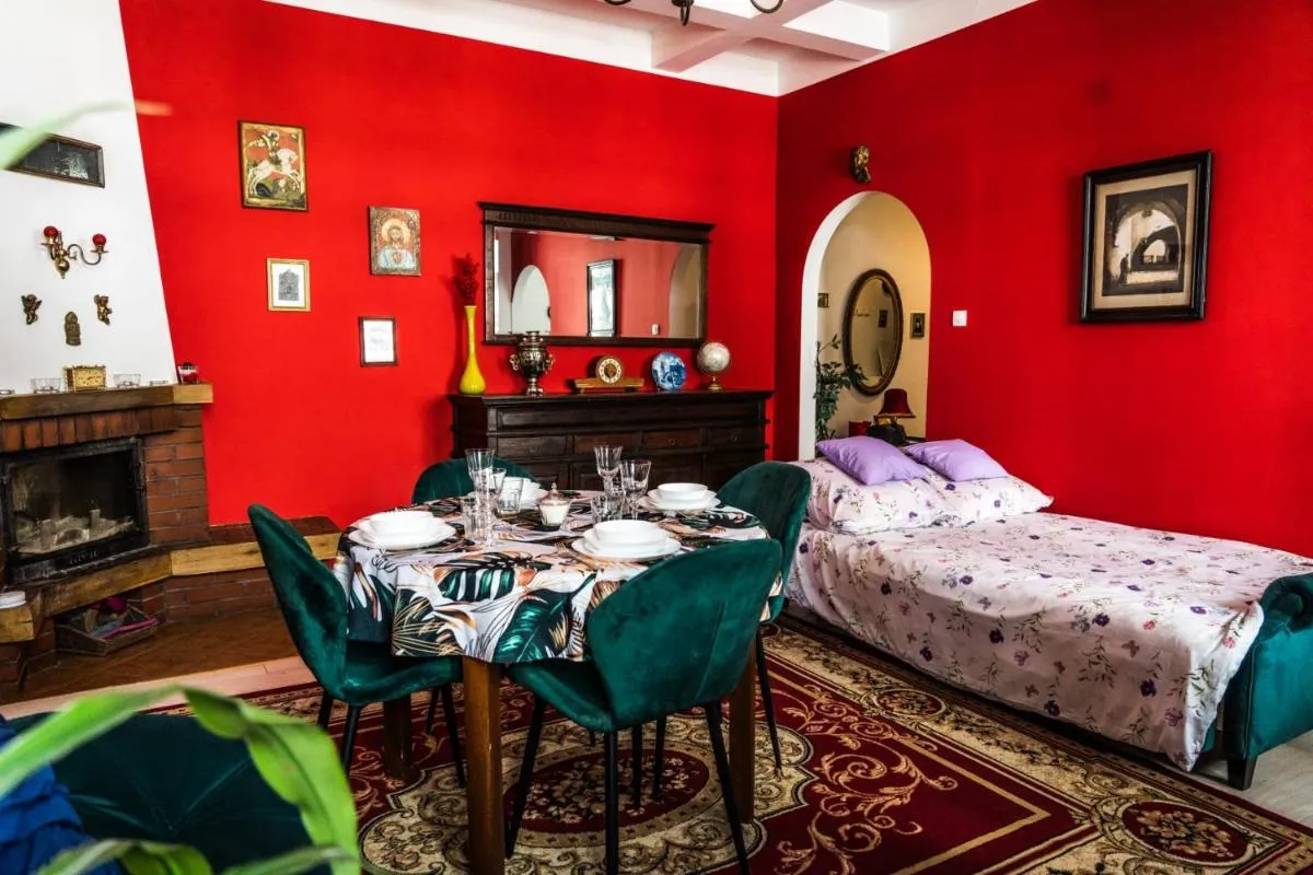 Górna Royal Red Apartment by BookingHost — 2