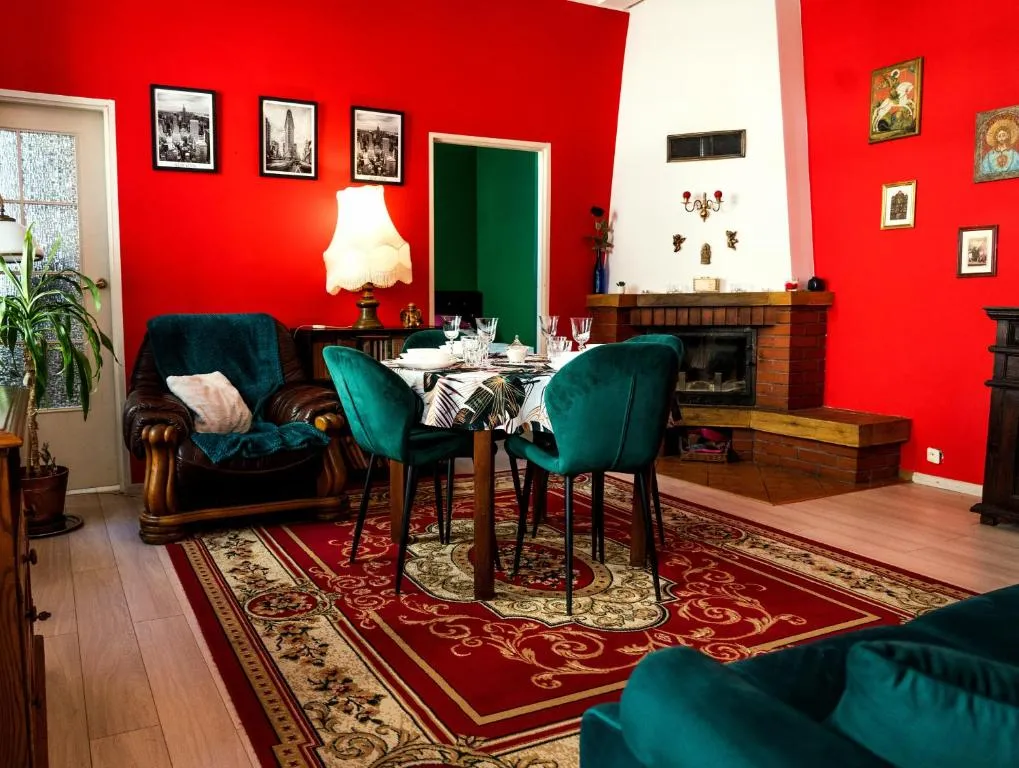 Górna Royal Red Apartment by BookingHost