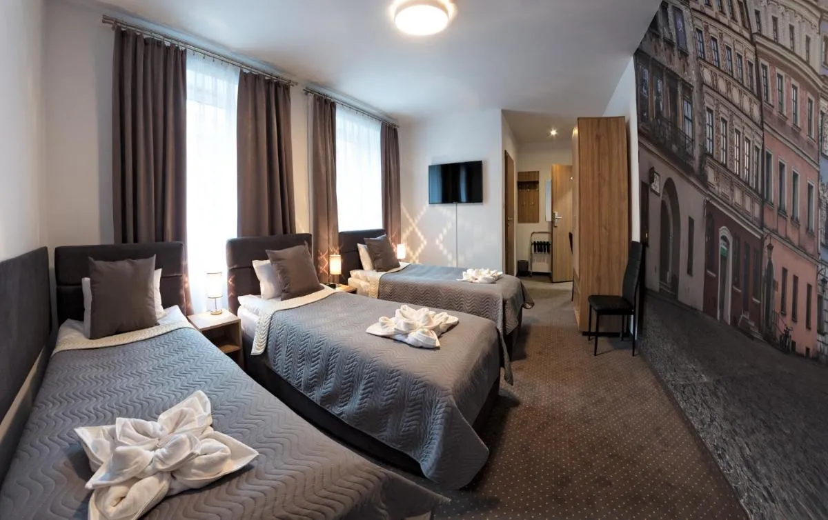 HOTEL LUBLIN — 2