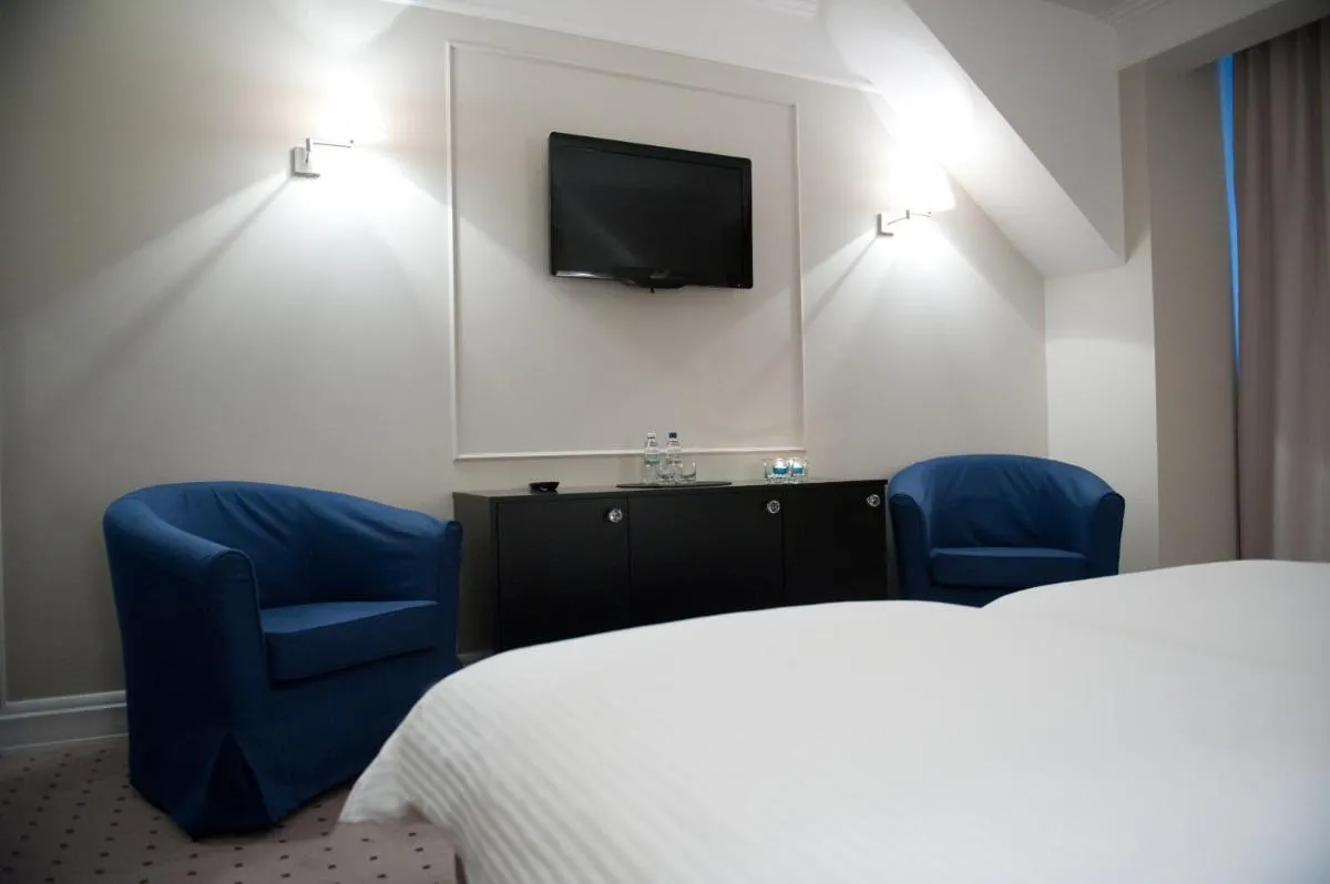 Hotel Focus — 5