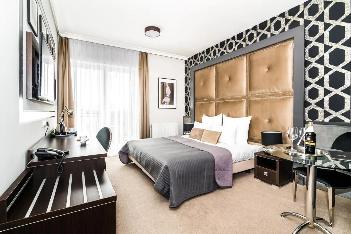 Hotel Luxor — 2