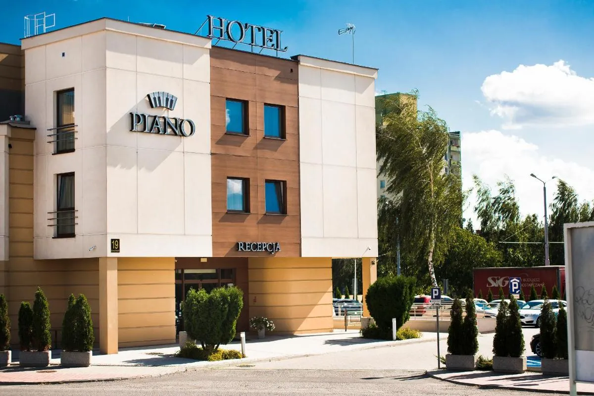 Hotel Piano — 6