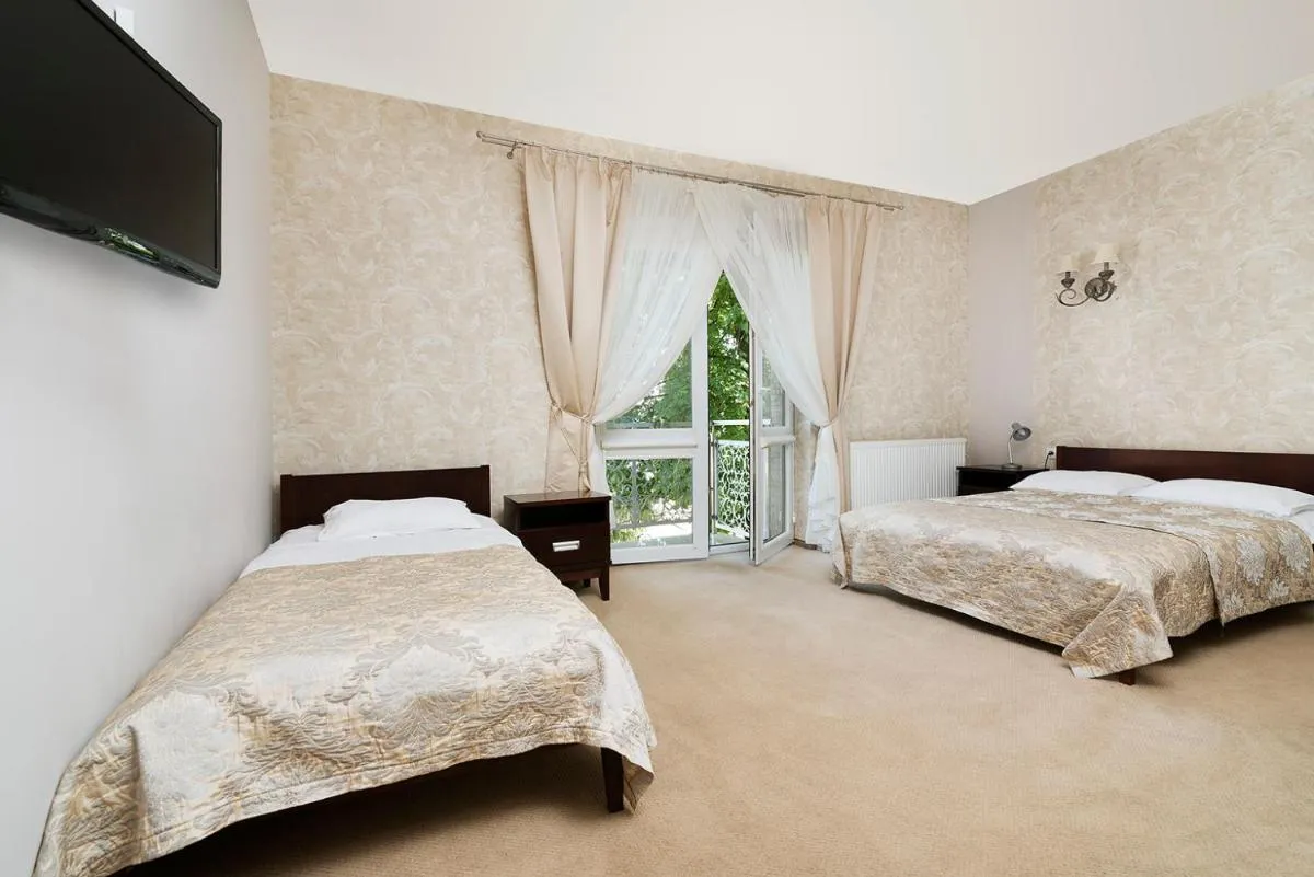 Hotel Pod Kasztanami — 3