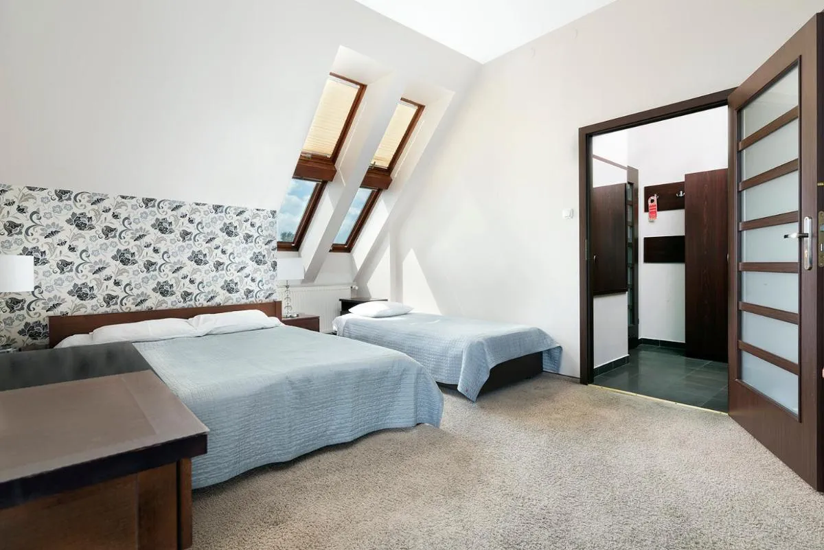 Hotel Pod Kasztanami — 6