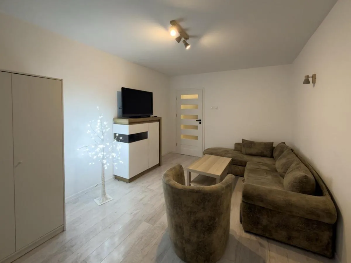 Komfortowe 2 pokoje 45 m, LSM, strzeżony parking w cenie — 7