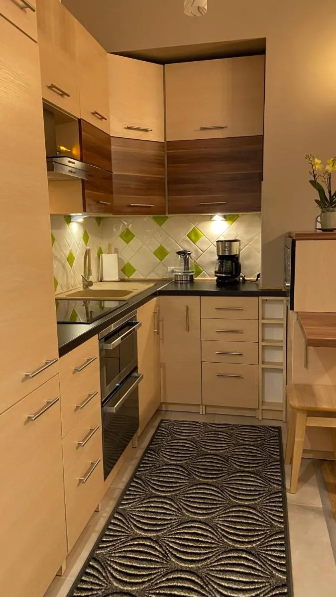 LublinBNB – exclusive FAMILY APARTMENT —— in the heart of Lublin ——————————– bedroom & living room & kitchen — 4