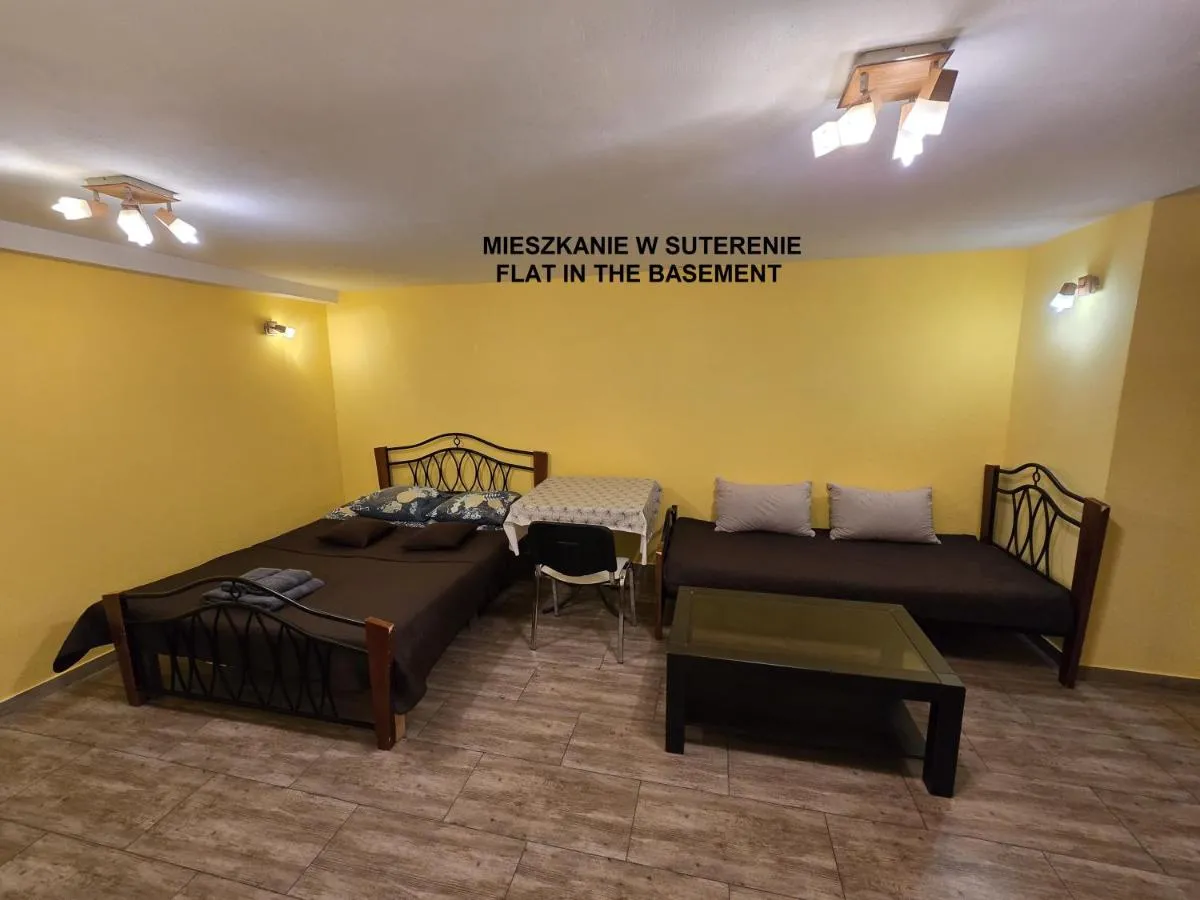Mieszkanie w Suterenie — 2