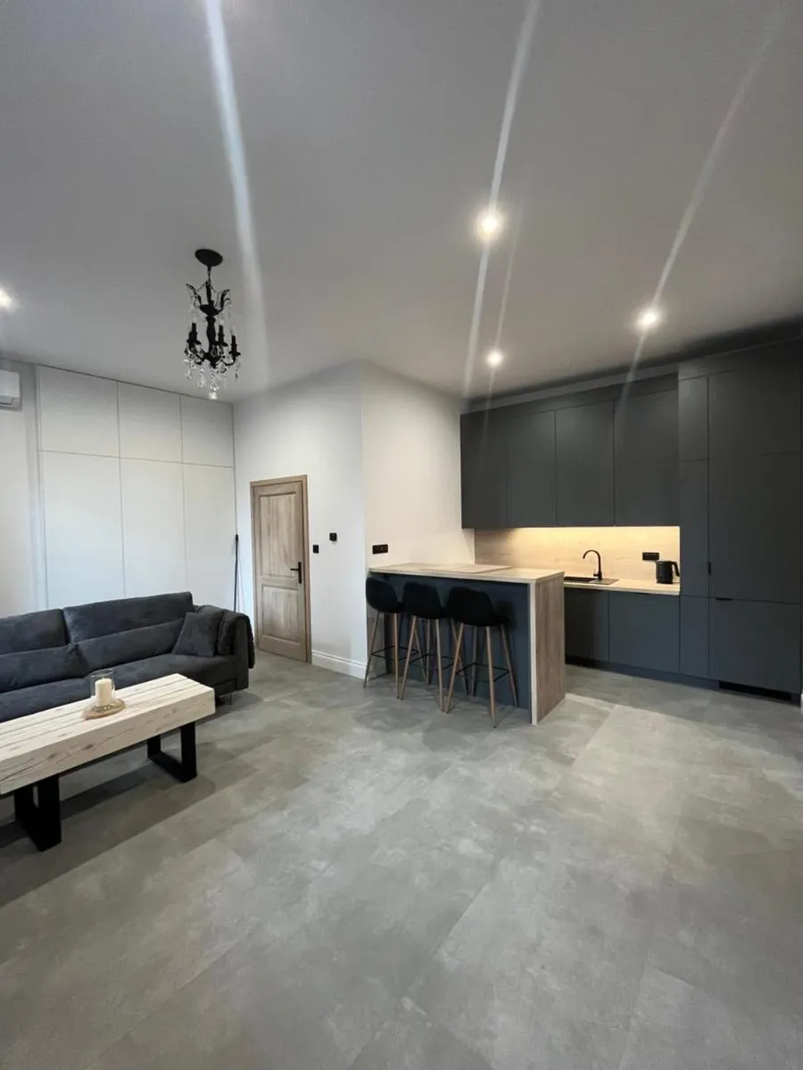 Neighbourhood Apartment — 4