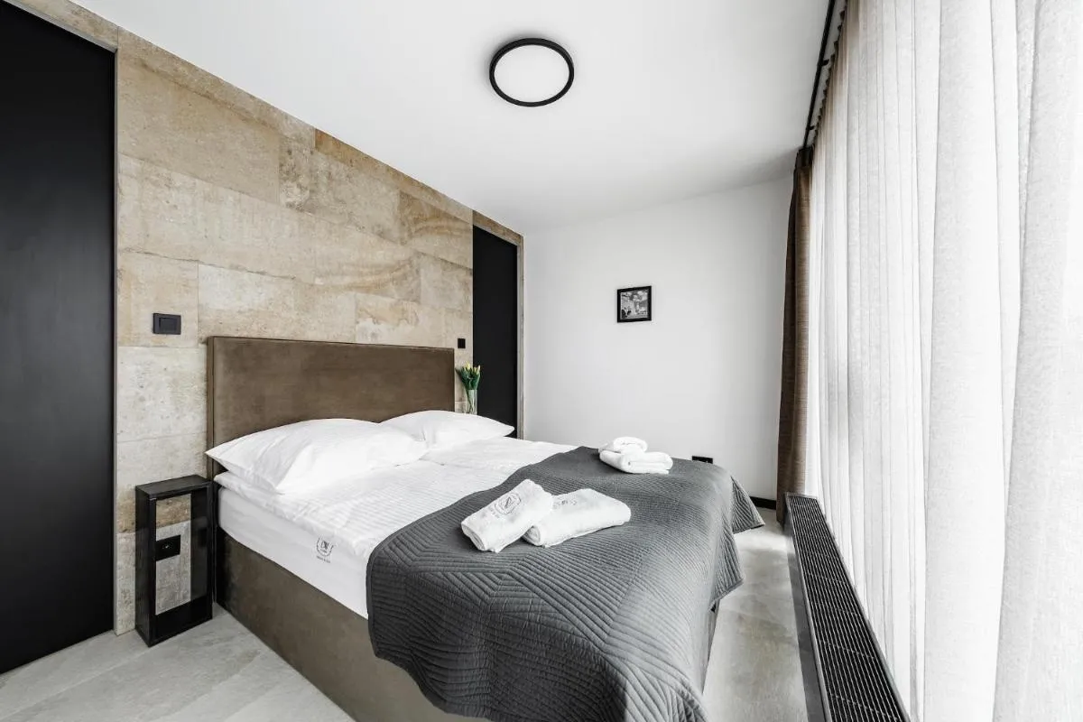 PLATiNIUM HOUSE & SPA BASEN-SAUNA CENTRUM — 2