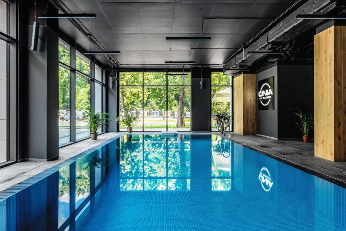 Prestige Luxury Spa Suite- Basen, Jacuzzi, Sauna & Prywatne Miejsce Parkingowe — 2