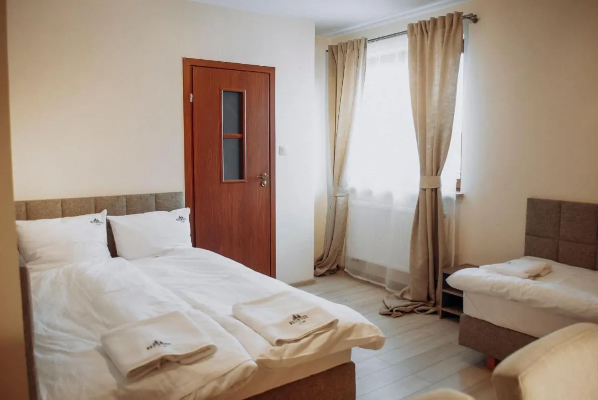 Redwood Hostel by EASY RENT Apartments — 3