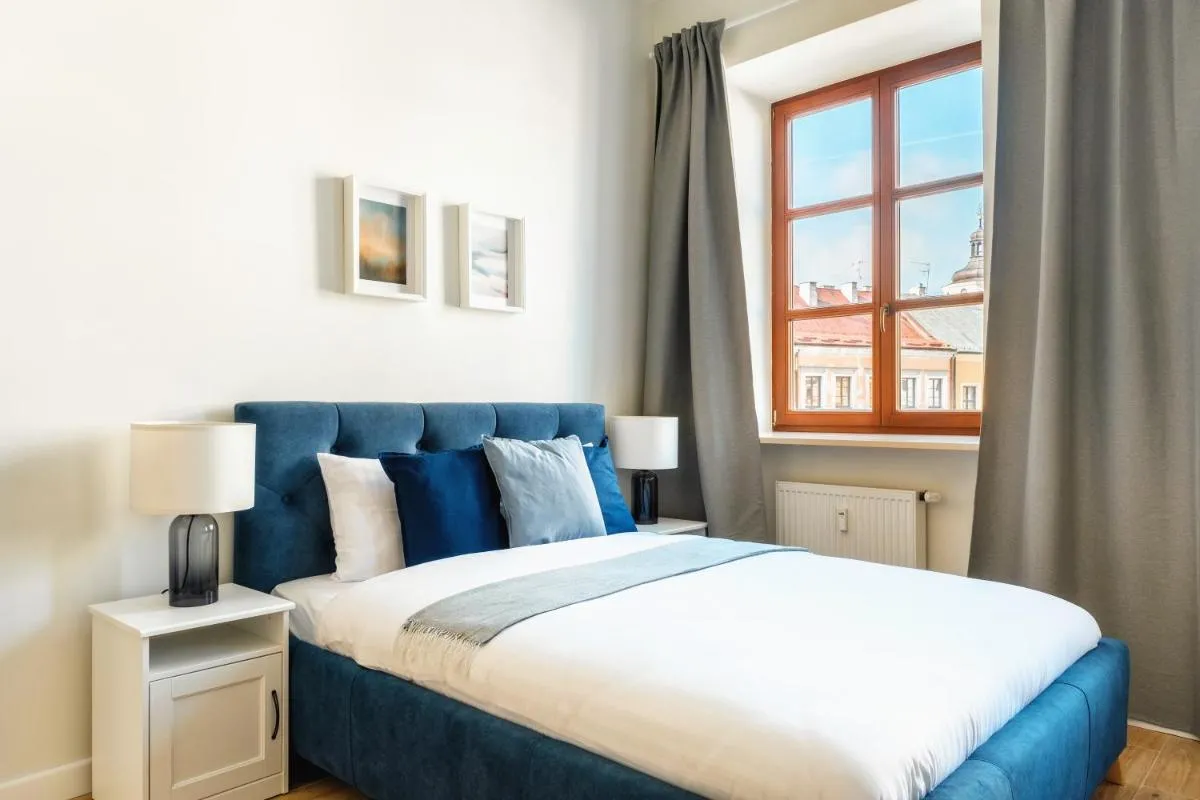 Rynek 10 Apartments — 2