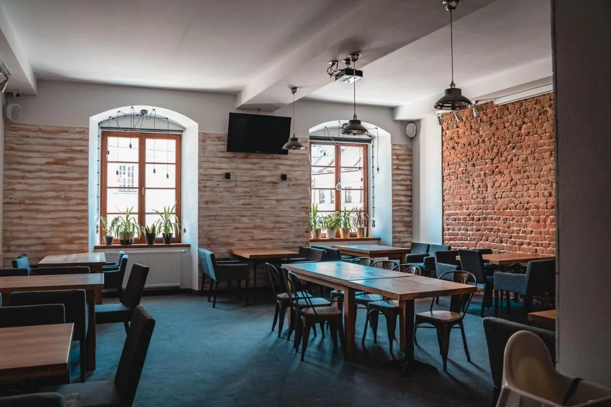 Trybunalska — 4