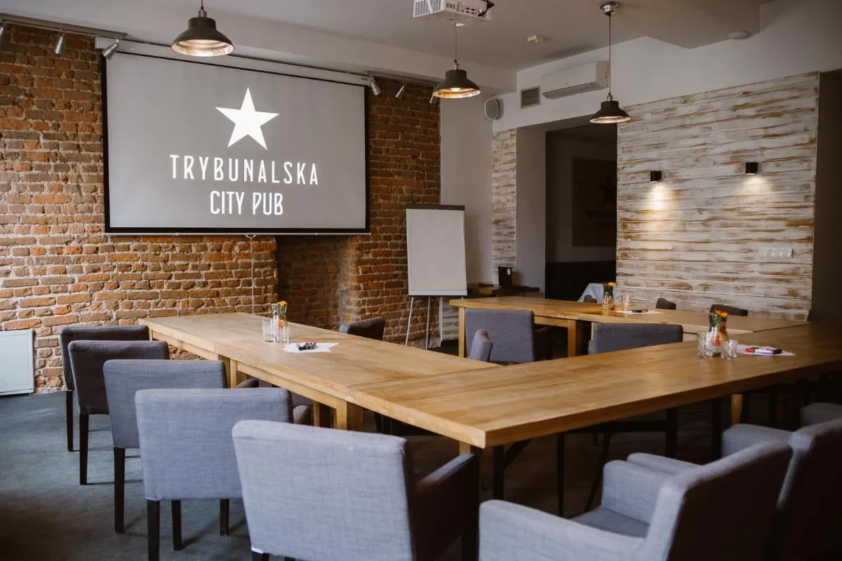 Trybunalska — 7
